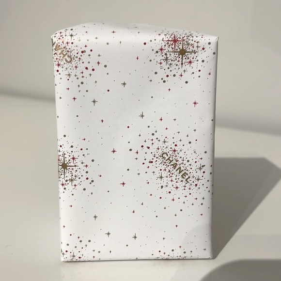 BNIB Chanel Le Lift Hand Cream 50 ml - Picture 13 of 16